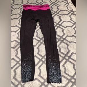 LULULEMON Scallop 7/8 Legging Size 4